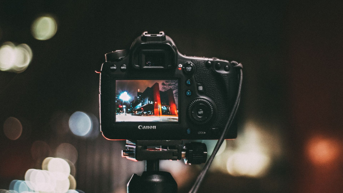 The Best Filmmaking Gear Under $1,000 for Your No-Budget Short Film